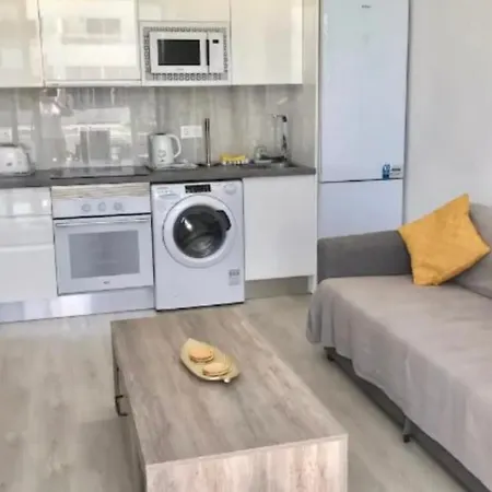 2 Bedroom Daire Puerto del Carmen (Lanzarote)