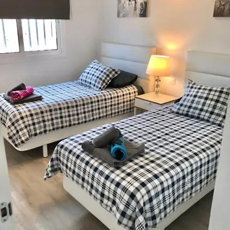 2 Bedroom アパート *